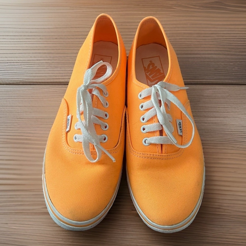 VANS Off the Wall Bright Orange Low Top Sneakers Mens Size 7.5 /Womens Size 9